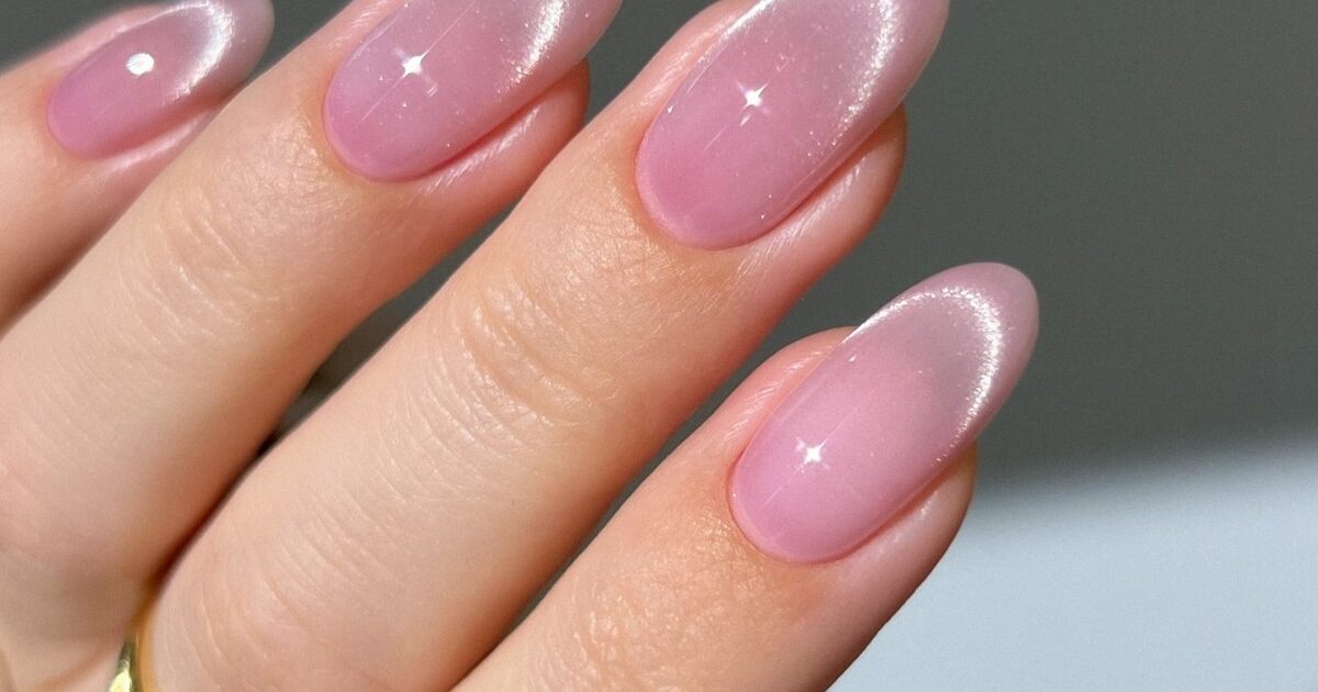 Маникюр с мягким блеском: альтернатива глянцу
