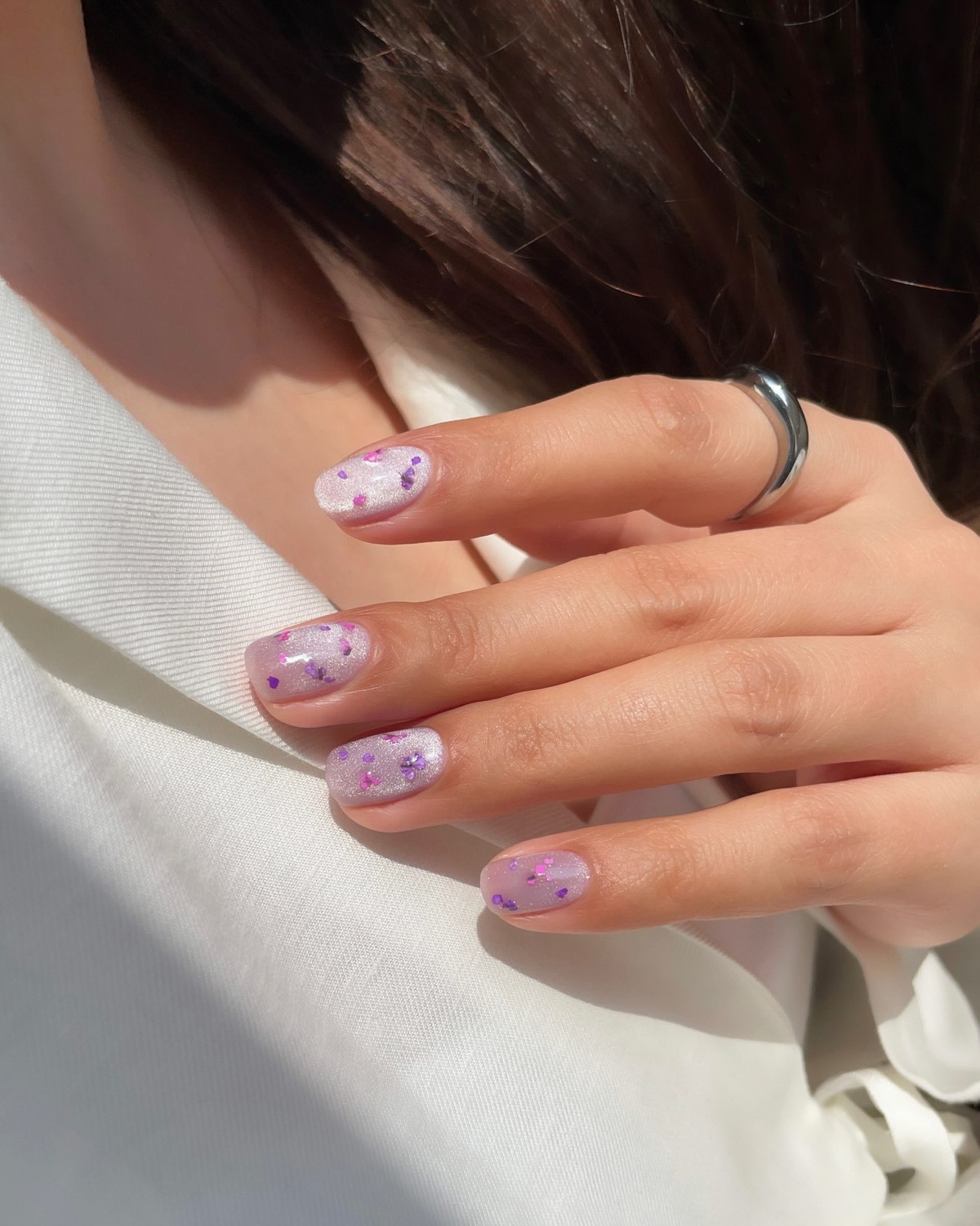 Маникюр с мягким блеском: альтернатива глянцу