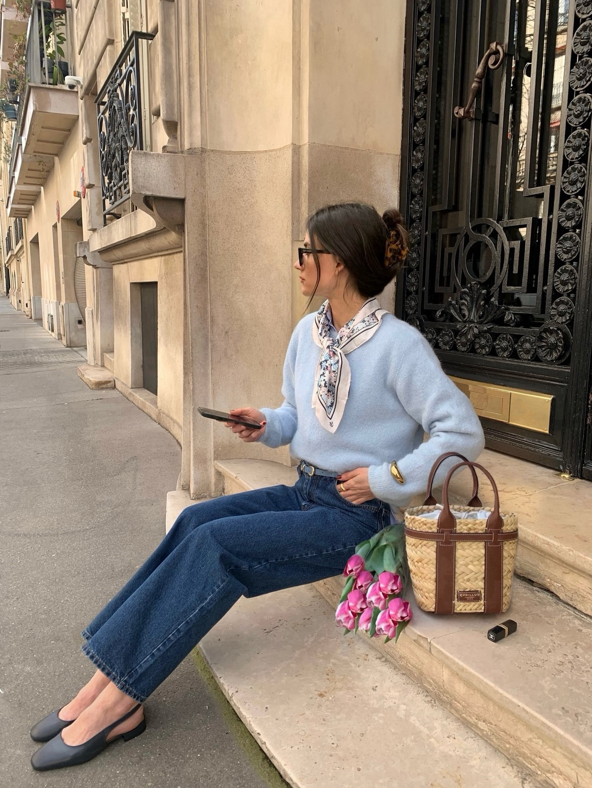 Вместо ярких деталей: спокойные акценты, которые делают образ чище