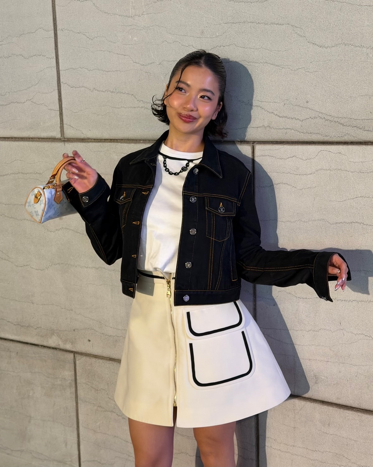 Вместо ярких деталей: спокойные акценты, которые делают образ чище