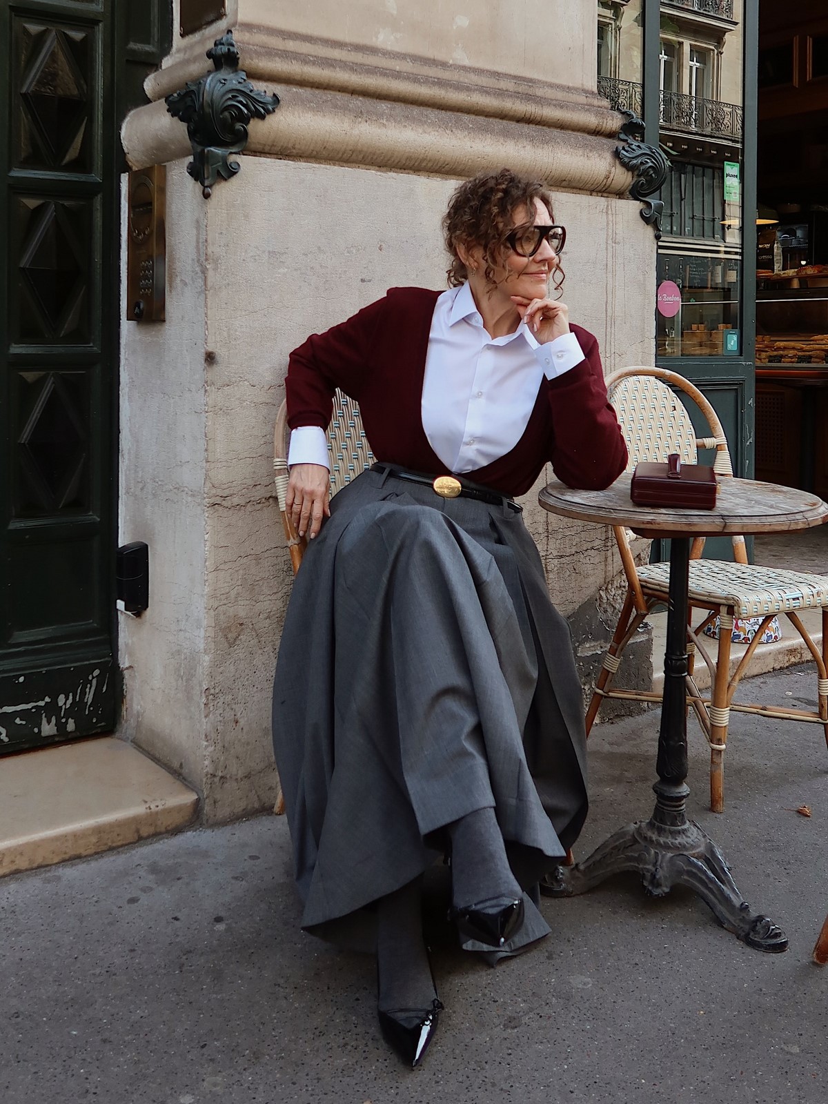 Этот цвет в одежде делает образ аккуратнее без усилий