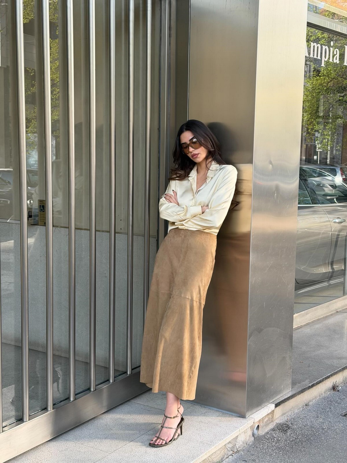 Вместо ярких деталей: спокойные акценты, которые делают образ чище