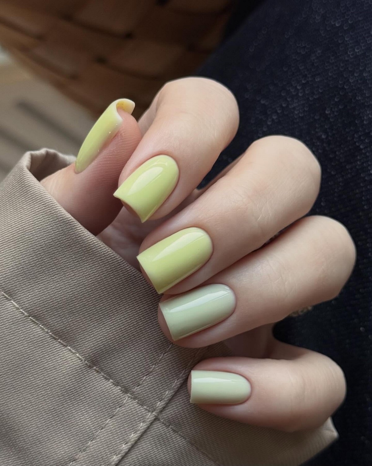 Аккуратный маникюр без дизайна: как выглядит сейчас