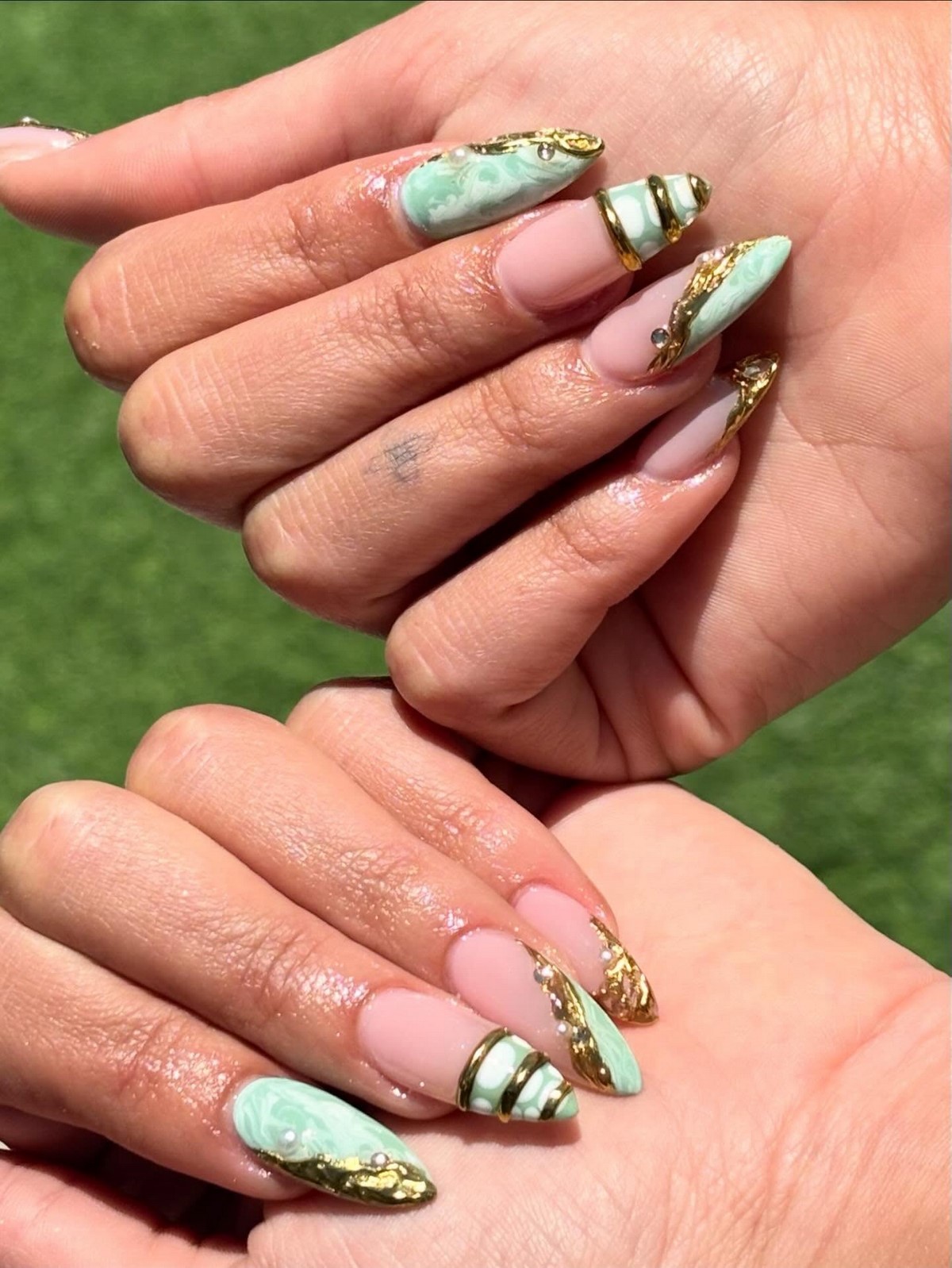 Что делает маникюр визуально неаккуратным