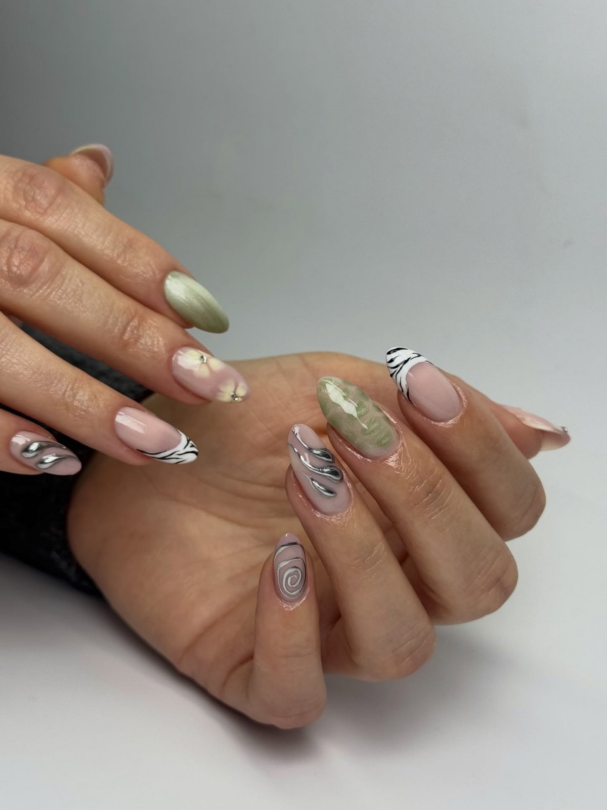 Что делает маникюр визуально неаккуратным