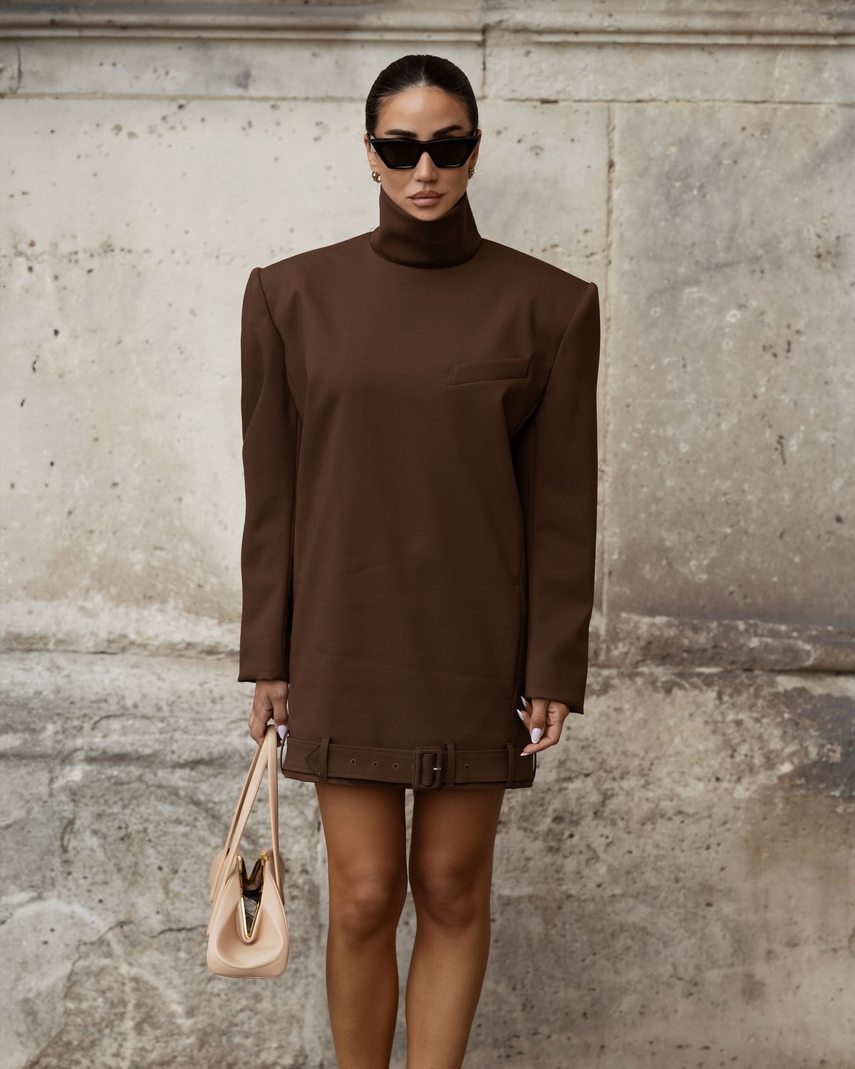 Что в одежде делает образ визуально перегруженным