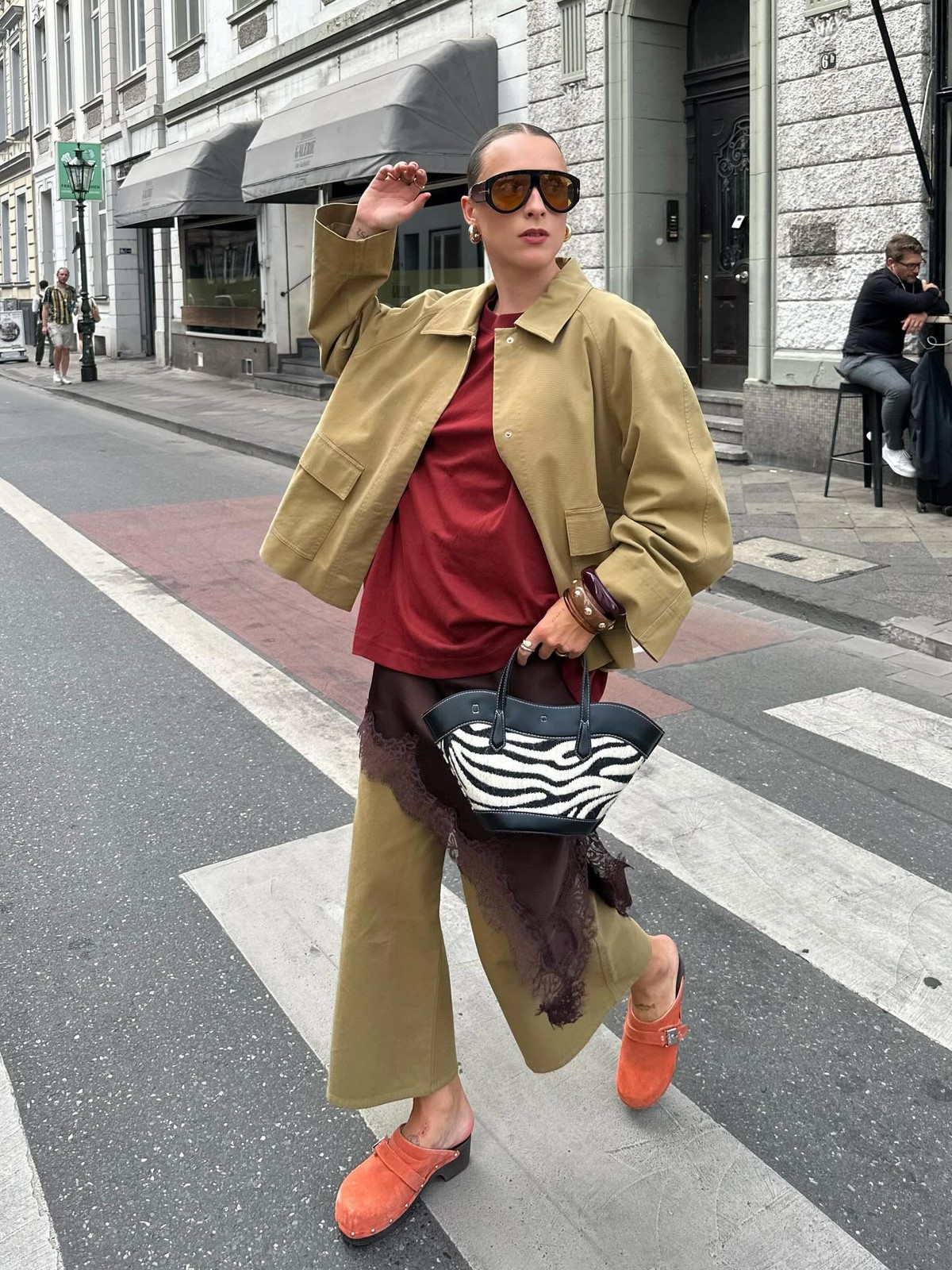 Что в одежде делает образ визуально перегруженным