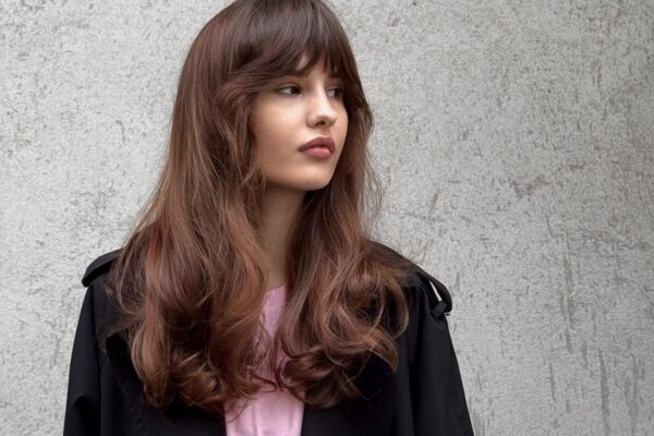 Что в прическе делает образ неухоженным