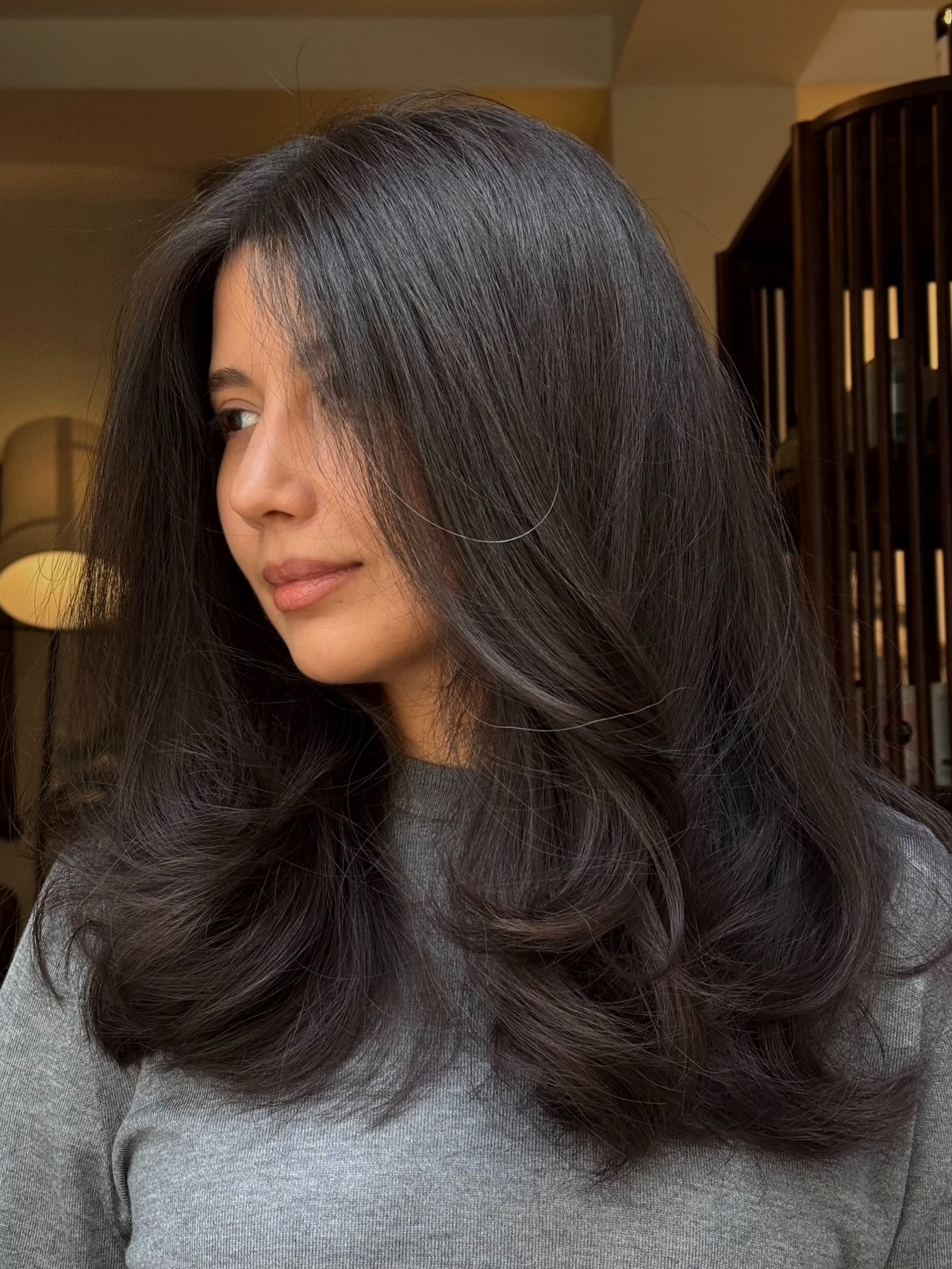 Что в прическе делает образ неухоженным