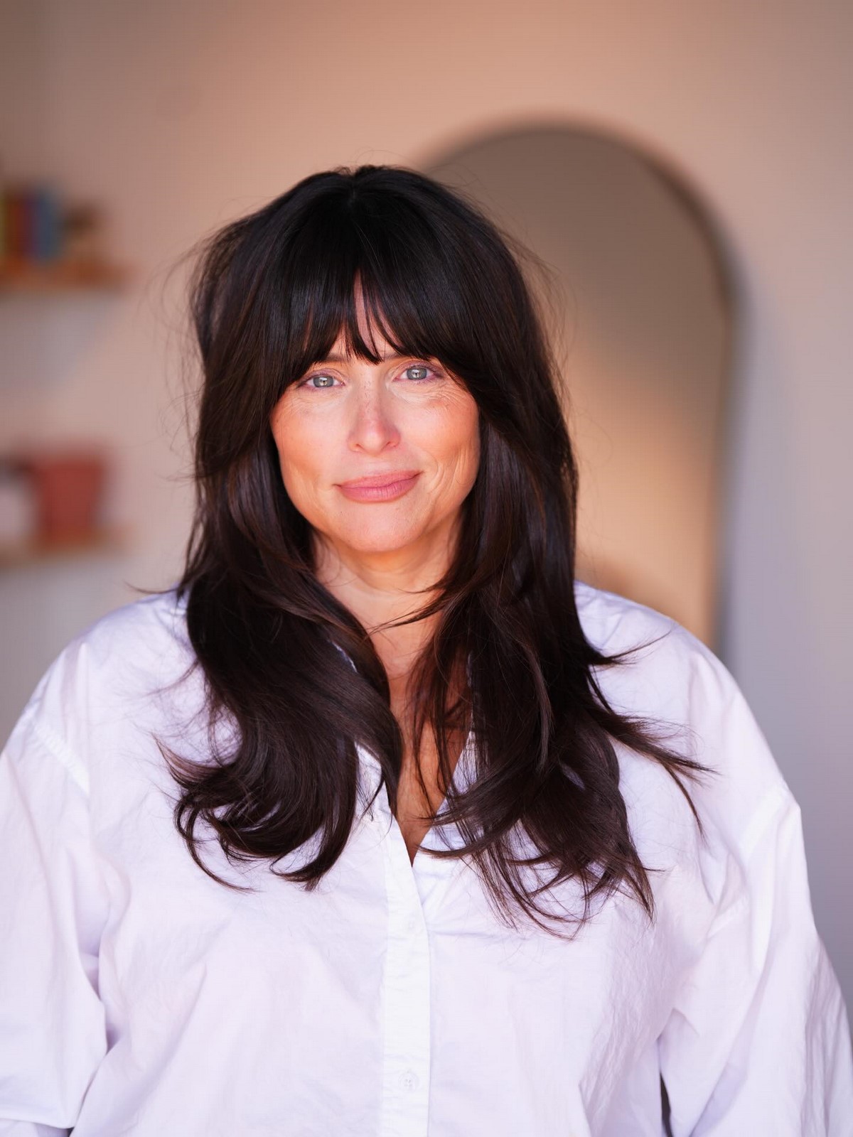 Что в прическе делает образ неухоженным