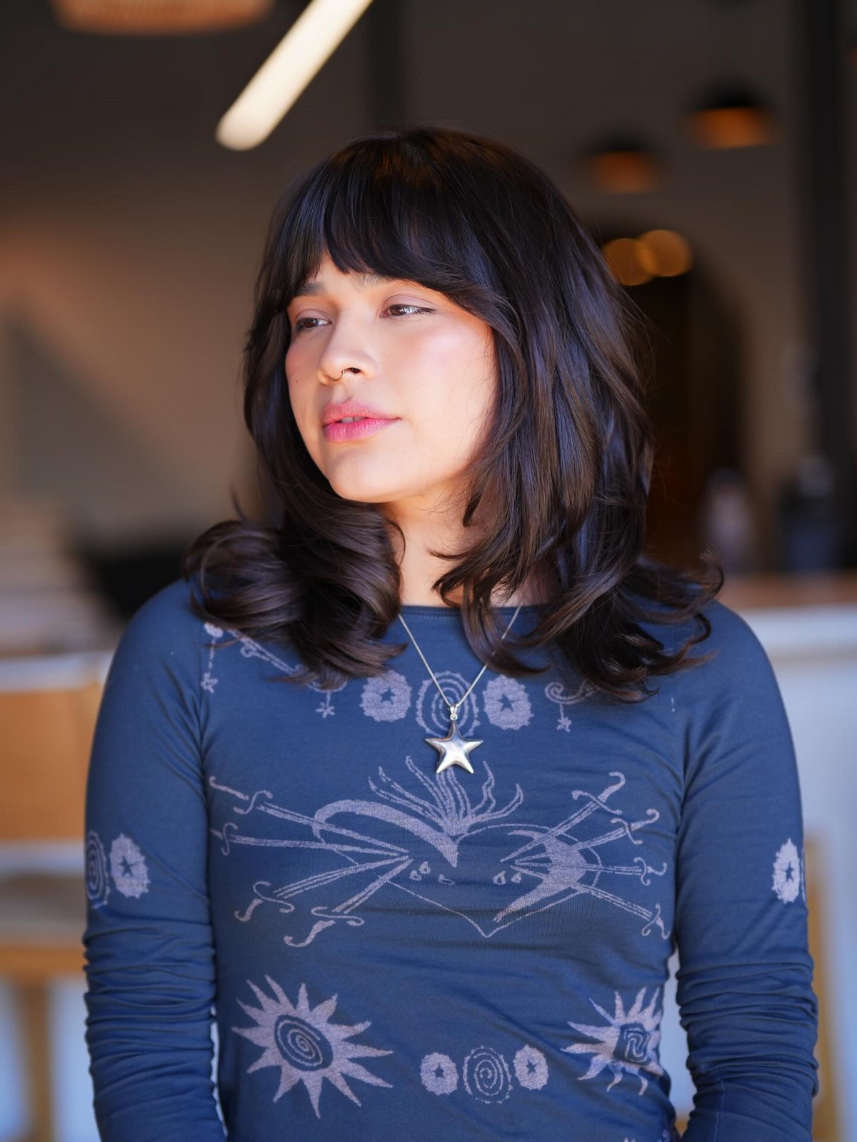 Что в прическе делает образ неухоженным