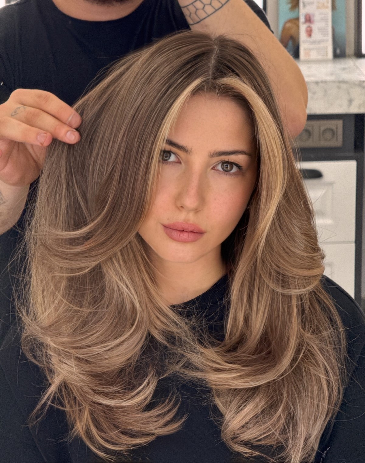 Что в прическе делает образ неухоженным