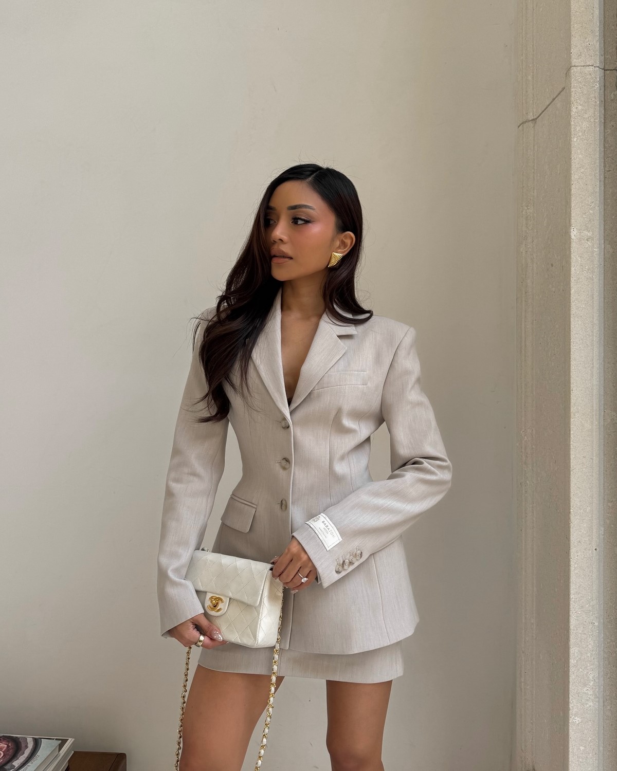 Как одежда делает образ мягче и аккуратнее