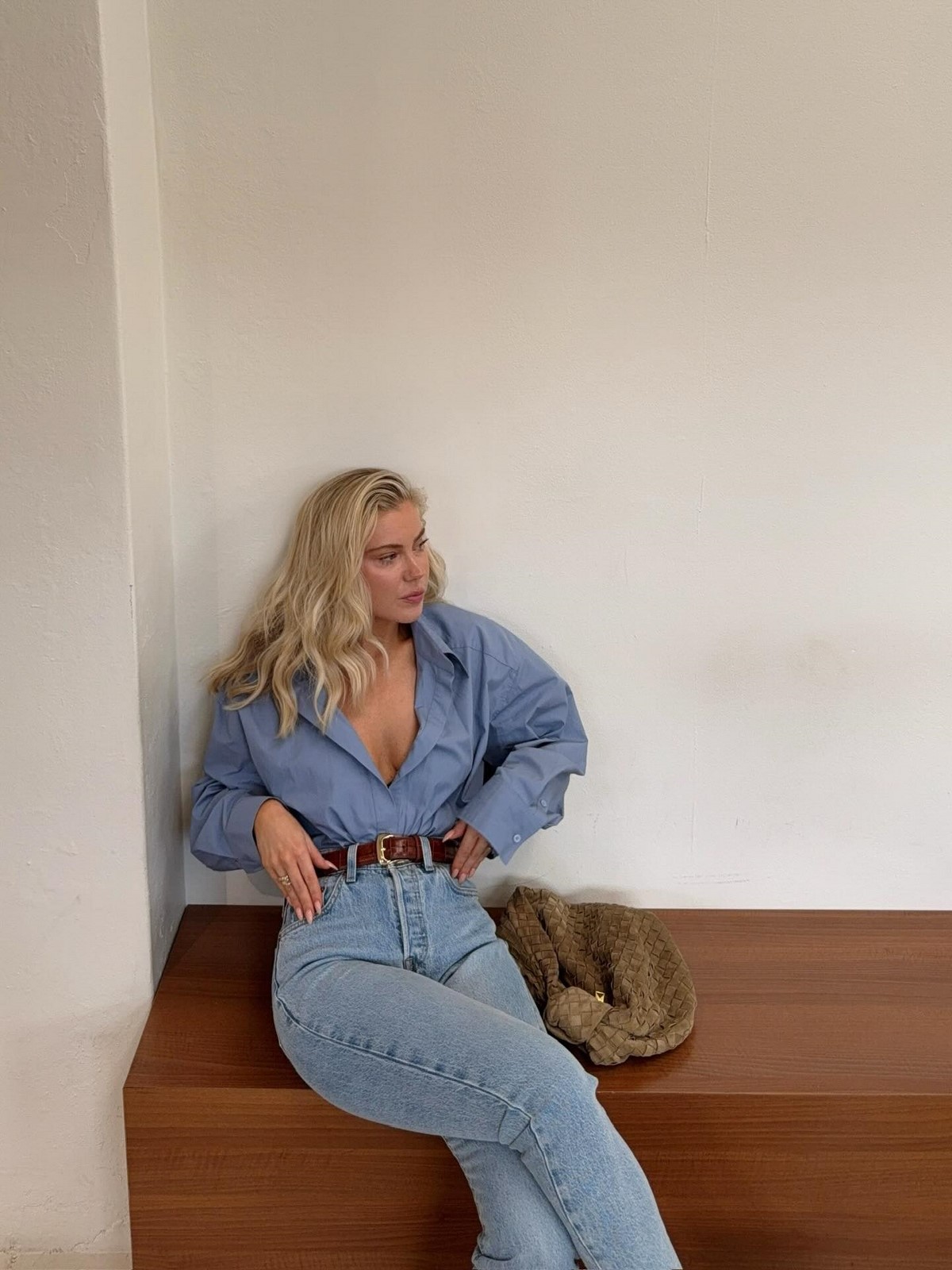 Как одежда делает образ мягче и аккуратнее