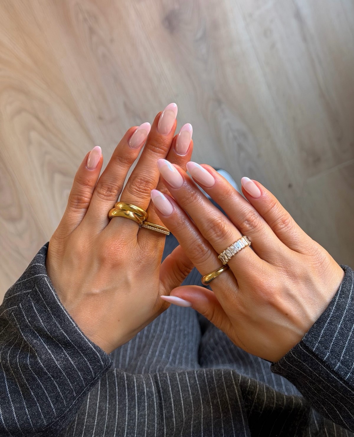 Маникюр без плотного покрытия: легкий эффект на ногтях