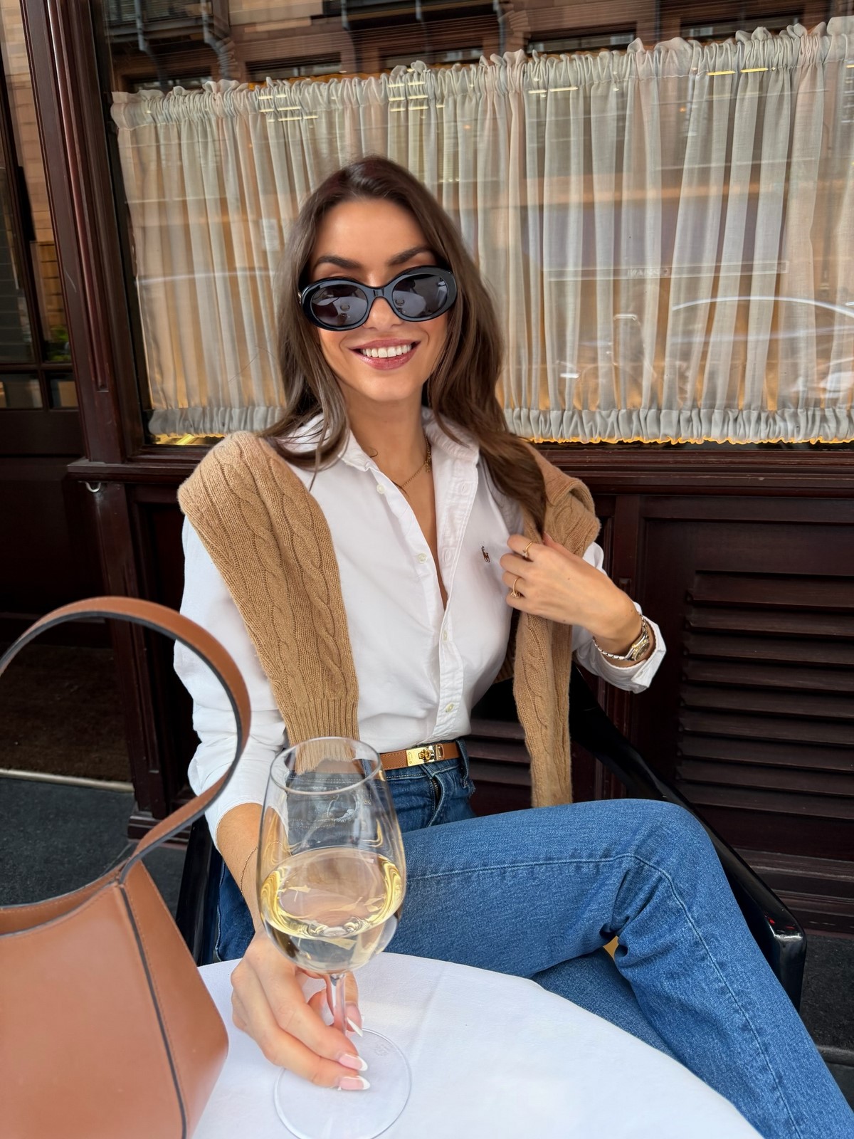 Вместо сложных сочетаний: простая одежда, которая выглядит аккуратнее