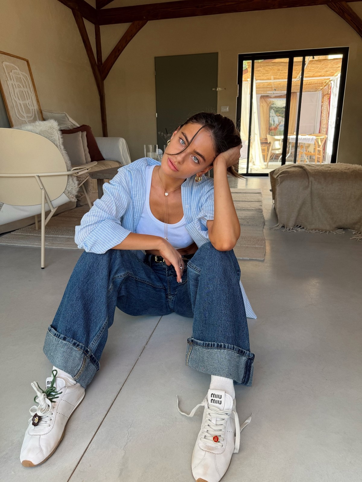 Вместо сложных сочетаний: простая одежда, которая выглядит аккуратнее