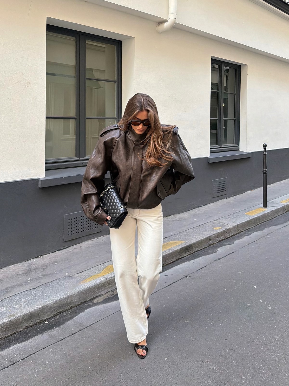 Вместо ярких деталей: спокойные акценты, которые делают образ чище