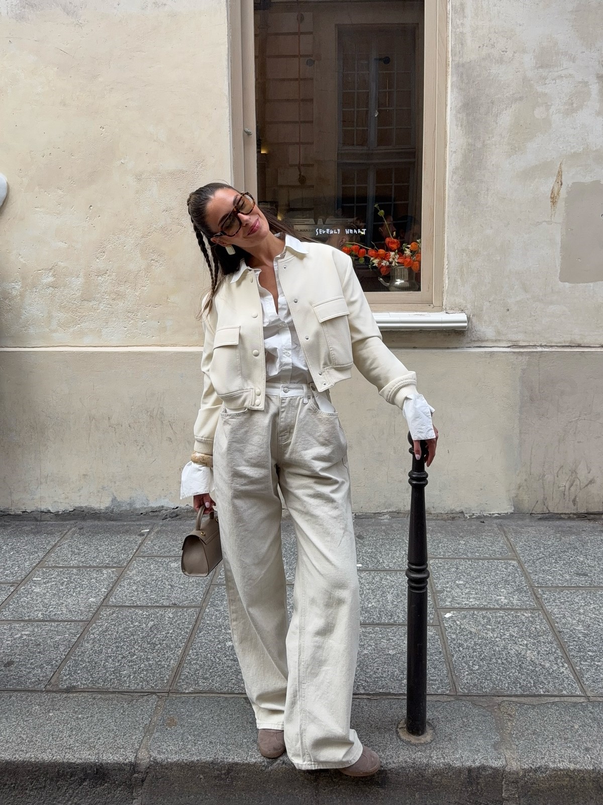 Вместо ярких деталей: спокойные акценты, которые делают образ чище